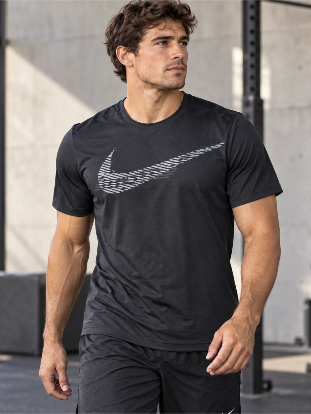 Nike Pro Standard Fit T-Shirt Swoosh Logo Short Sleeve Dri Fit Mens Large Black